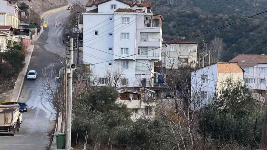 Beşinci kattan düşen öğretmen, son yolculuğuna uğurlandı