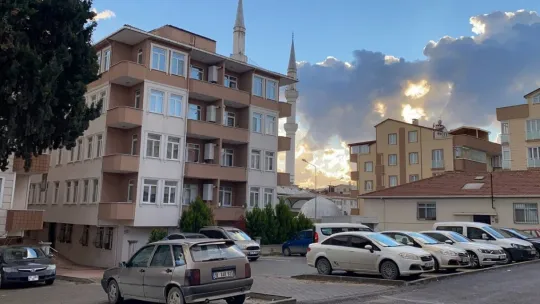 Beşinci kattan düşen kadın hayatını kaybetti