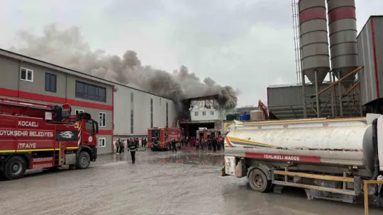 Beton fabrikasında yangın