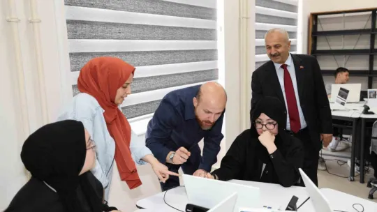 Bilal Erdoğan'dan Kocaeli'deki o merkeze ziyaret