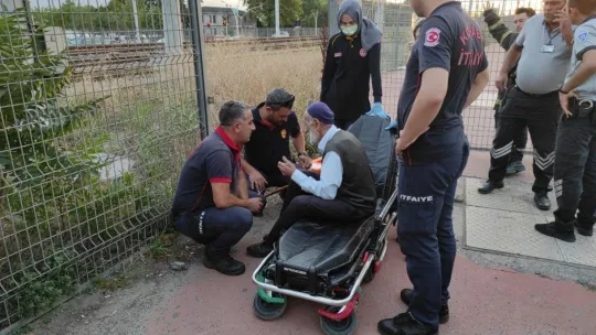Bileti olmadığı için trene alınmadı, tren yoluna çıkarak 1 kilometre yürüdü