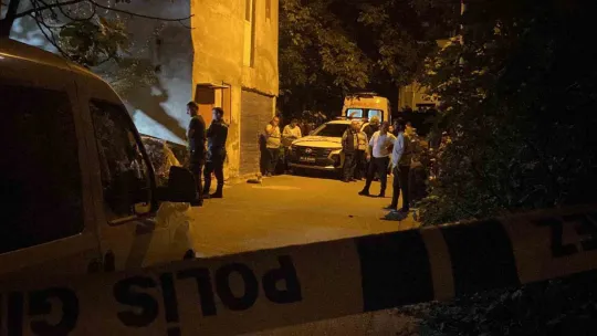 Binanın bahçesinde ölü bulundu