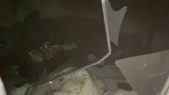Binanın giriş katında çıkan yangın korkuttu