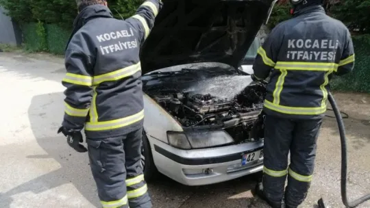Bindikleri otomobil bir anda alev aldı!