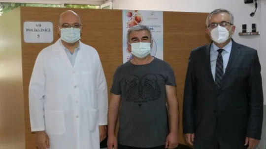 Bir ilin nüfusunun yarısı aşılandı