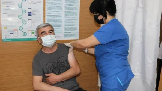 Bir ilin nüfusunun yarısı aşılandı