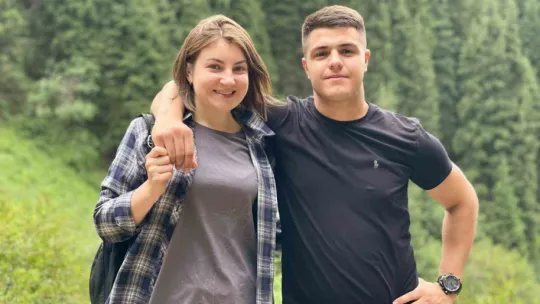 Bir oğlu şehit edilen doktoru İsrail askerleri bilinmeze götürdü