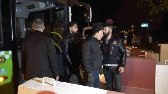 Kaçmak üzereyken yakalandılar