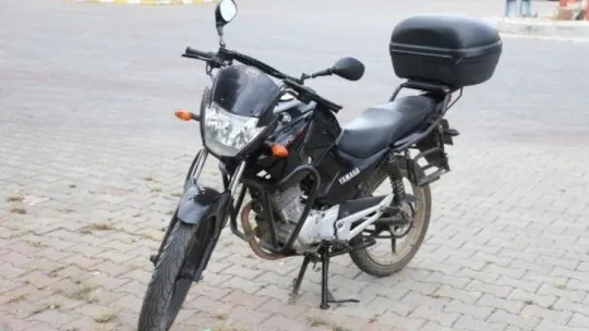 Bisikletle çarpışan motosiklet sürücüsü yaralandı!