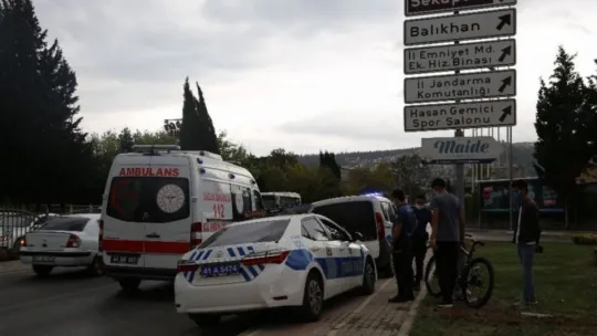 Bisikletle çarpışan motosiklet sürücüsü yaralandı!