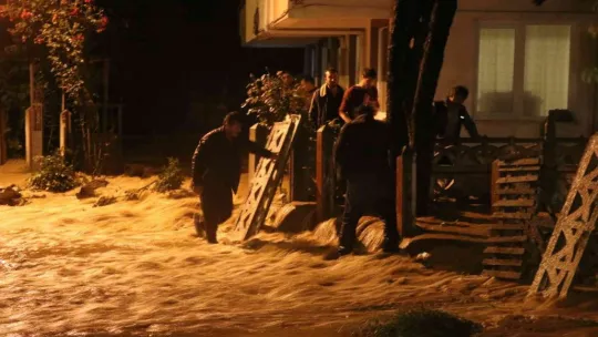 Bir ilçe sular altında kaldı
