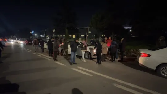 Kocaeli'de ABD menşeli fabrikanın çalışanlarını rehin almıştı, hakim karşısına çıktı