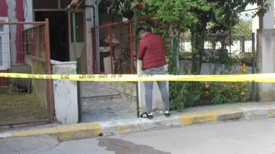 Borcu olan genci vurup, polise teslim oldu