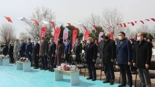 Bu parka İstiklal Marşı'ndaki kelimeler kadar ağaç dikilecek