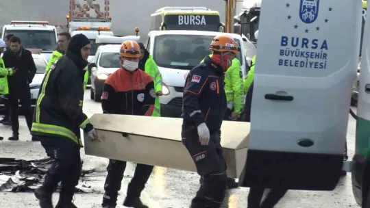 Bursa'da otoyolda facia: 4 ölü, 7 yaralı