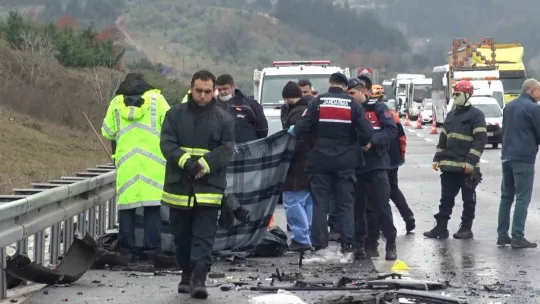 Bursa'da otoyolda facia: 4 ölü, 7 yaralı