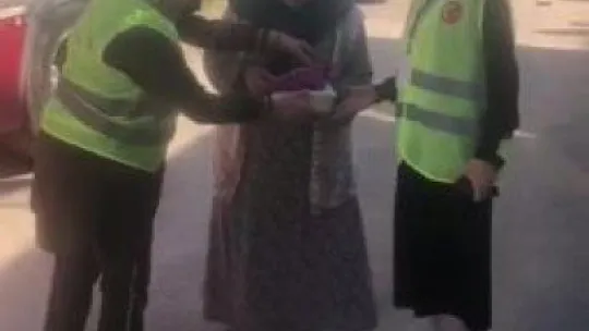 Buruk bayram geçiren yaşlıları unutmadılar