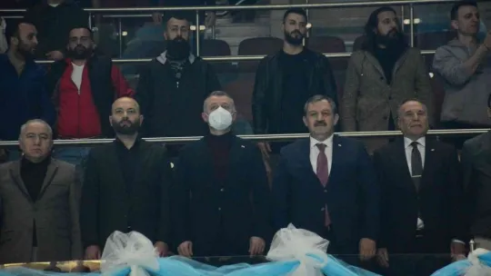 Büyükler Profesyonel Kick Boks Türkiye Şampiyonası Kocaeli'de başladı