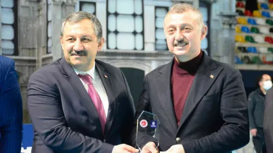 Büyükler Profesyonel Kick Boks Türkiye Şampiyonası Kocaeli'de başladı