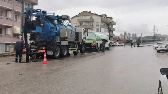 Büyükşehir ani yağışlara karşı görevde