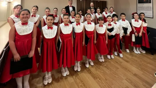 Büyükşehirin çocuk korosuna Ritmik Uyumda Başarı Ödülü