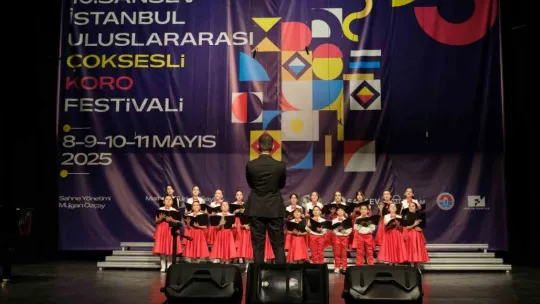 Büyükşehirin çocuk korosuna Ritmik Uyumda Başarı Ödülü