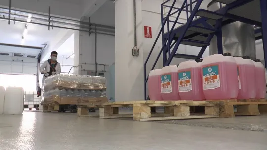 Çalışanlar fabrika işçileri değil, lise öğrencileri!