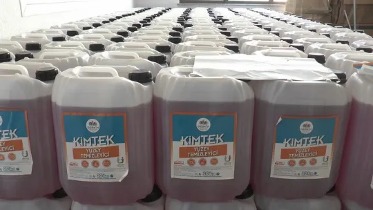 Çalışanlar fabrika işçileri değil, lise öğrencileri!