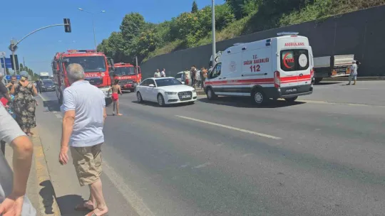 Çalışır vaziyetteki otomobil 6 metreden karayolu'na uçtu