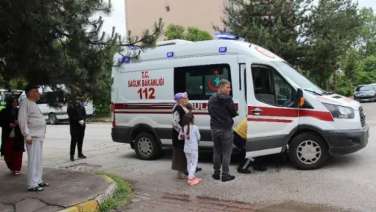 Cam silerken pencereden düştü!