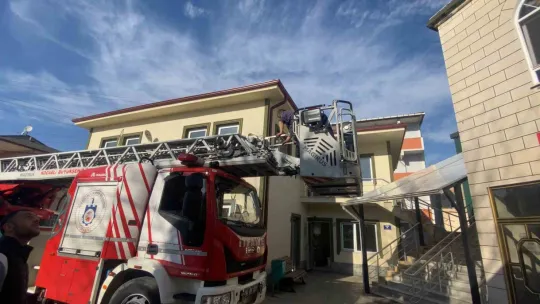 Çalışan işçi cami kubbesinde fenalaştı