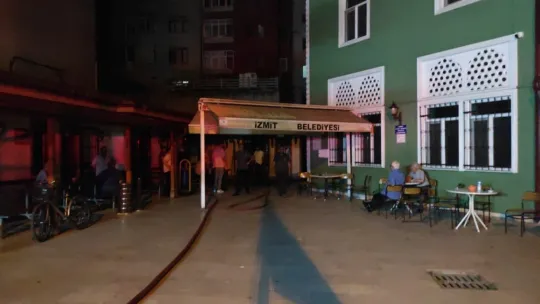 İzmit Yeşil Cami'de korkutan yangın