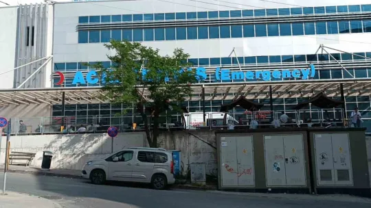 Camları silerken 4. kattan düşen kadın hayatını kaybetti