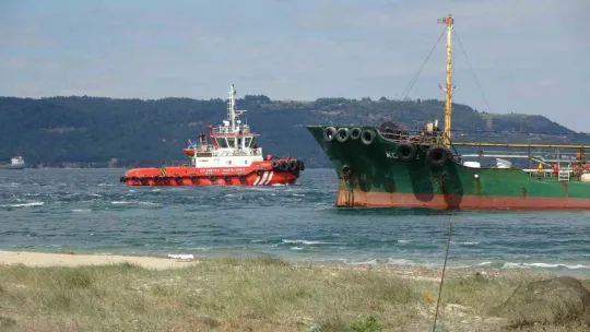 Karaya oturan tanker kurtarıldı