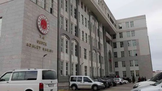 Ayşegül'ün duruşması savaş alanına döndü