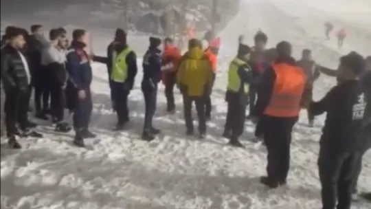 Kocaeli'de korkunç olay! 3 çalışan defalarca bıçaklandı