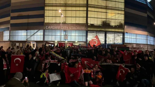 Cardiff'te Türk Milli Takımı coşkusu