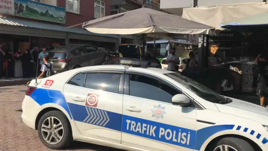 Otomobil marketin kepenklerine girdi!