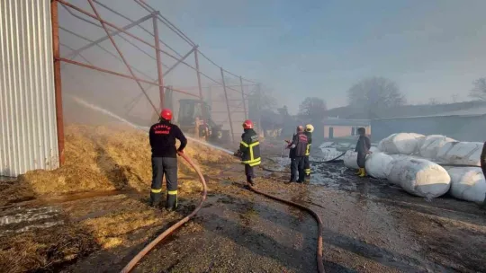 Çatıyı onarmak isterken yangına sebep oldular