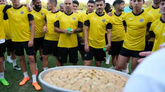 Manisa FK, Kocaelispor galibiyetini böyle kutladı
