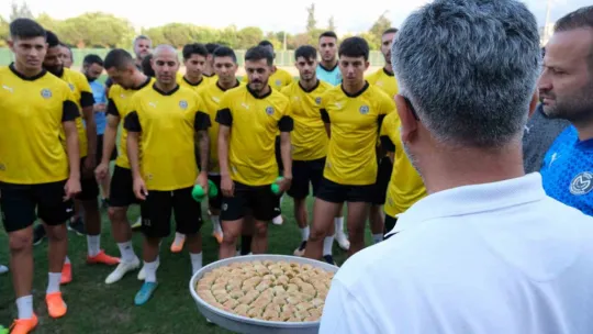Manisa FK, Kocaelispor galibiyetini böyle kutladı