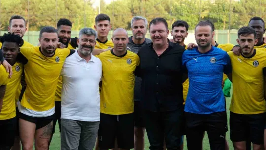 Manisa FK, Kocaelispor galibiyetini böyle kutladı