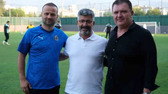 Manisa FK, Kocaelispor galibiyetini böyle kutladı