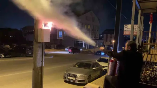 Cemevinde korku dolu anlar: Elektrik panosu patladı