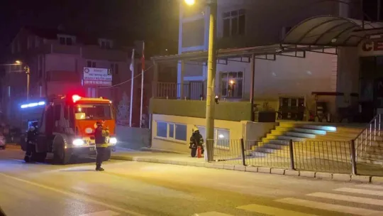 Cemevinde korku dolu anlar: Elektrik panosu patladı