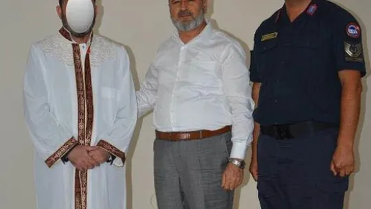 Cezaevinde hafız oldu