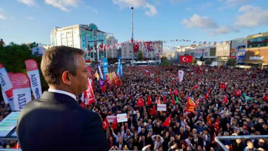 Özel'den tutuklanan belediye başkanına destek mitingi