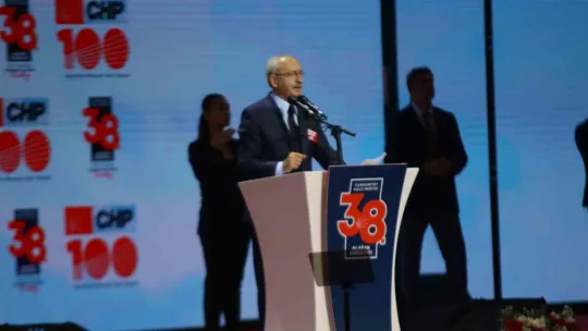 CHP Lideri Kılıçdaroğlu: Sırtımdaki hançerlerle seçime girmek zorunda kaldım