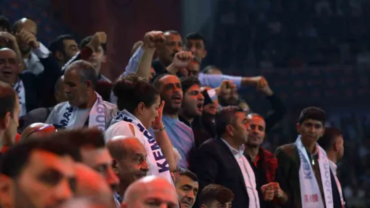 CHP Lideri Kılıçdaroğlu: Sırtımdaki hançerlerle seçime girmek zorunda kaldım