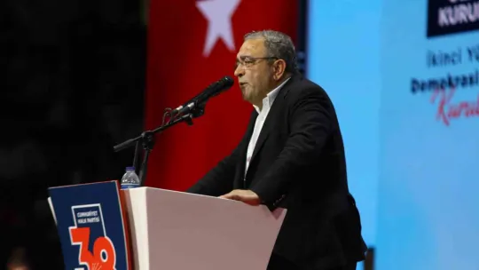 CHP'nin 38. Olağan Kurultayı'nda gerginlik